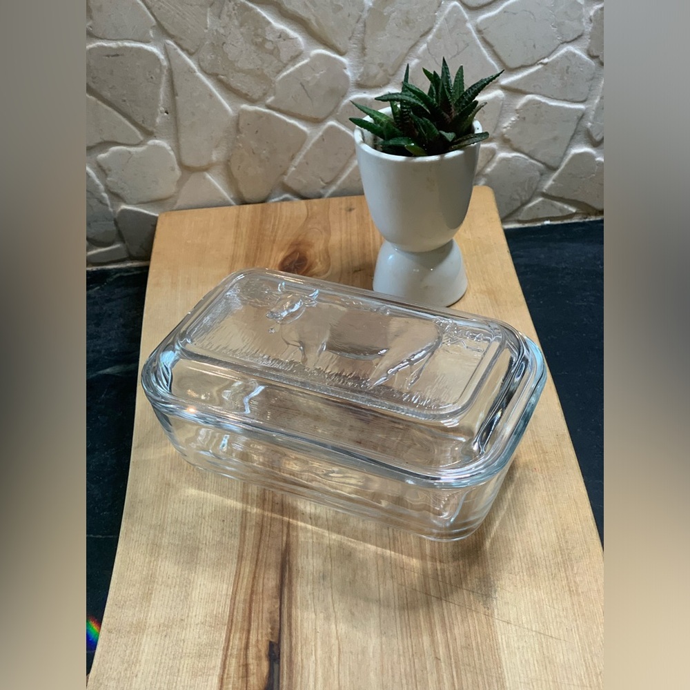 GLASS COW BUTTER DISH